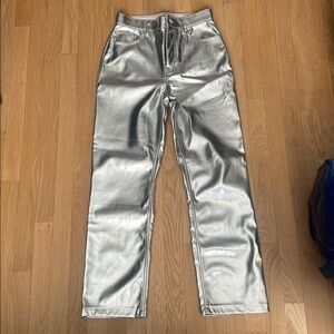 Abercrombie & Fitch Metallic Silver 90s Straight Ultra High Rise Pants 27/4‎